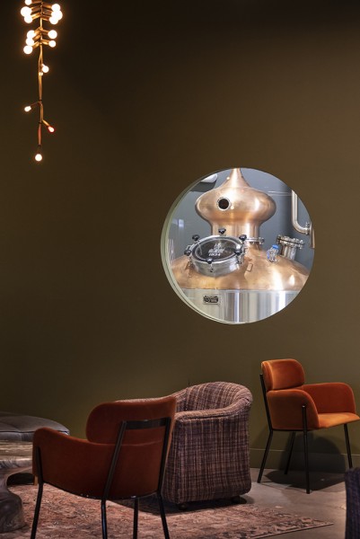 Town & Ranch distillery and lounge